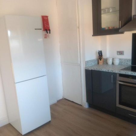 Cheltenham - 3 Bedroom, Parking, Disneyplus Exteriör bild